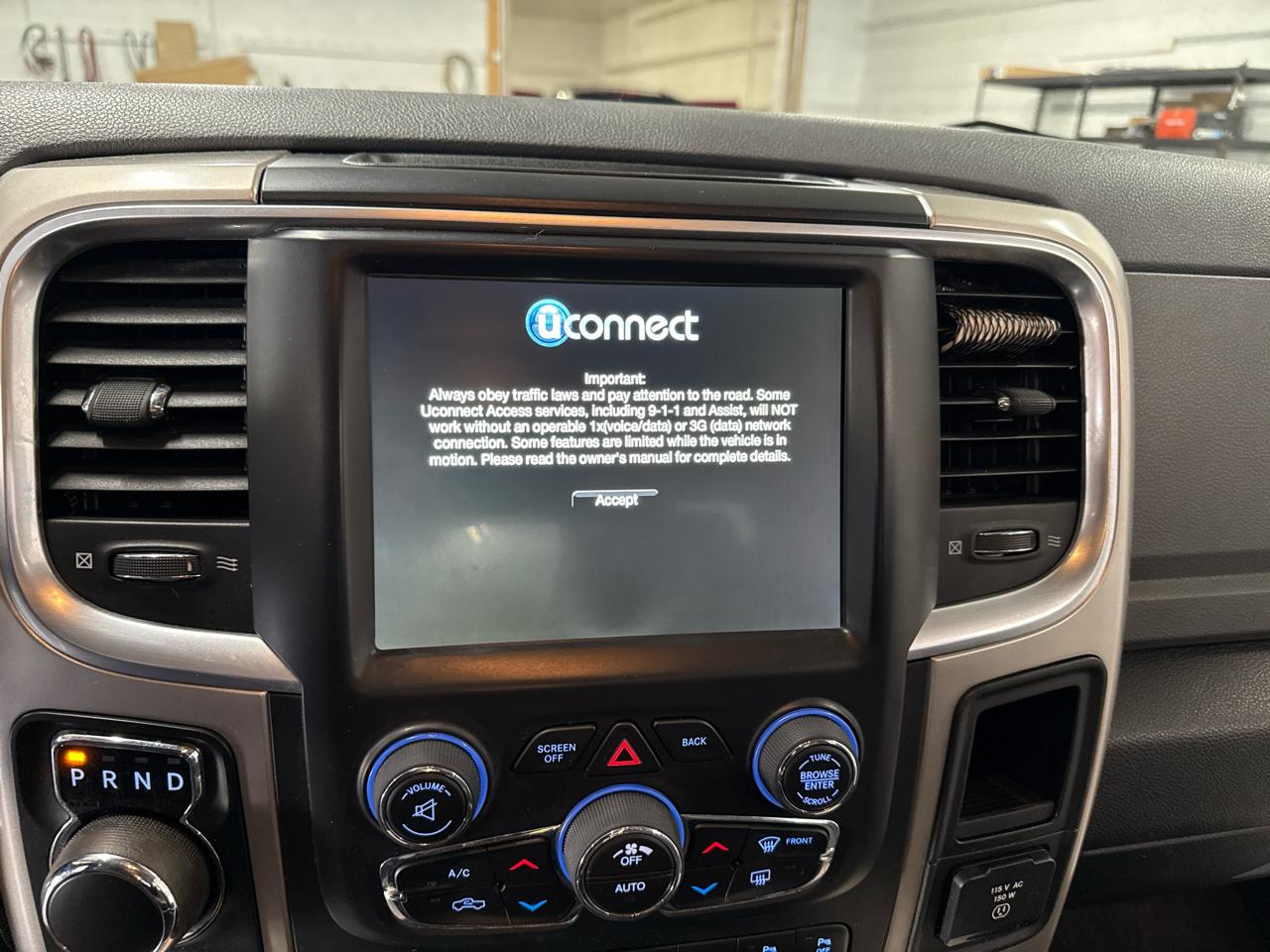 RAM 1500 Big Horn Crew Cab 4WD 2017