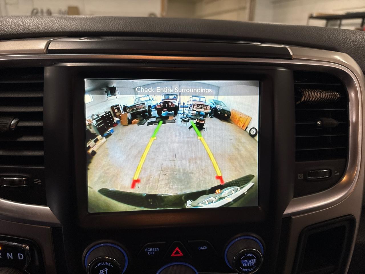 RAM 1500 Big Horn Crew Cab 4WD 2017