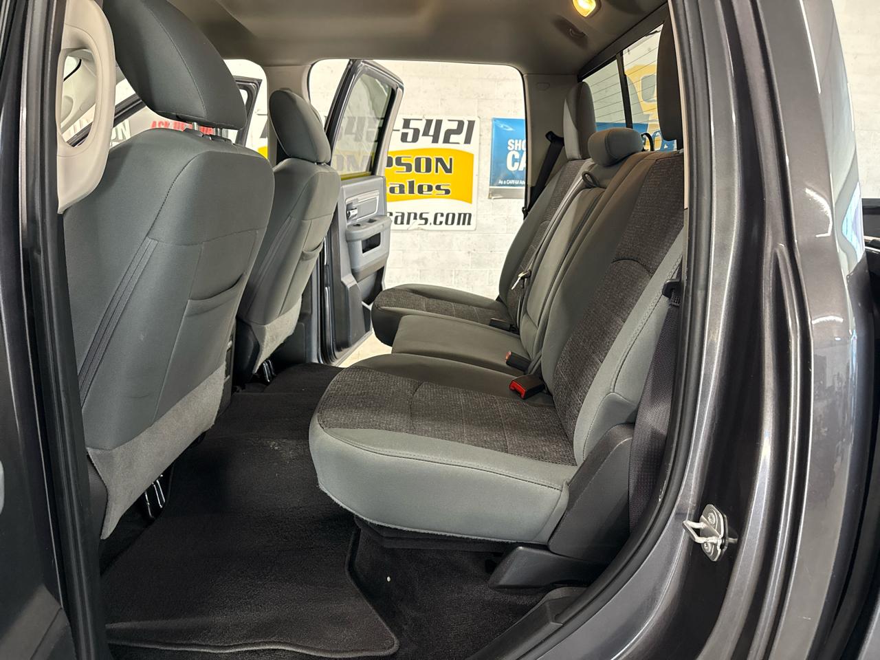 RAM 1500 Big Horn Crew Cab 4WD 2017