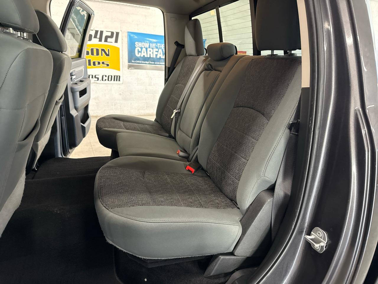 RAM 1500 Big Horn Crew Cab 4WD 2017