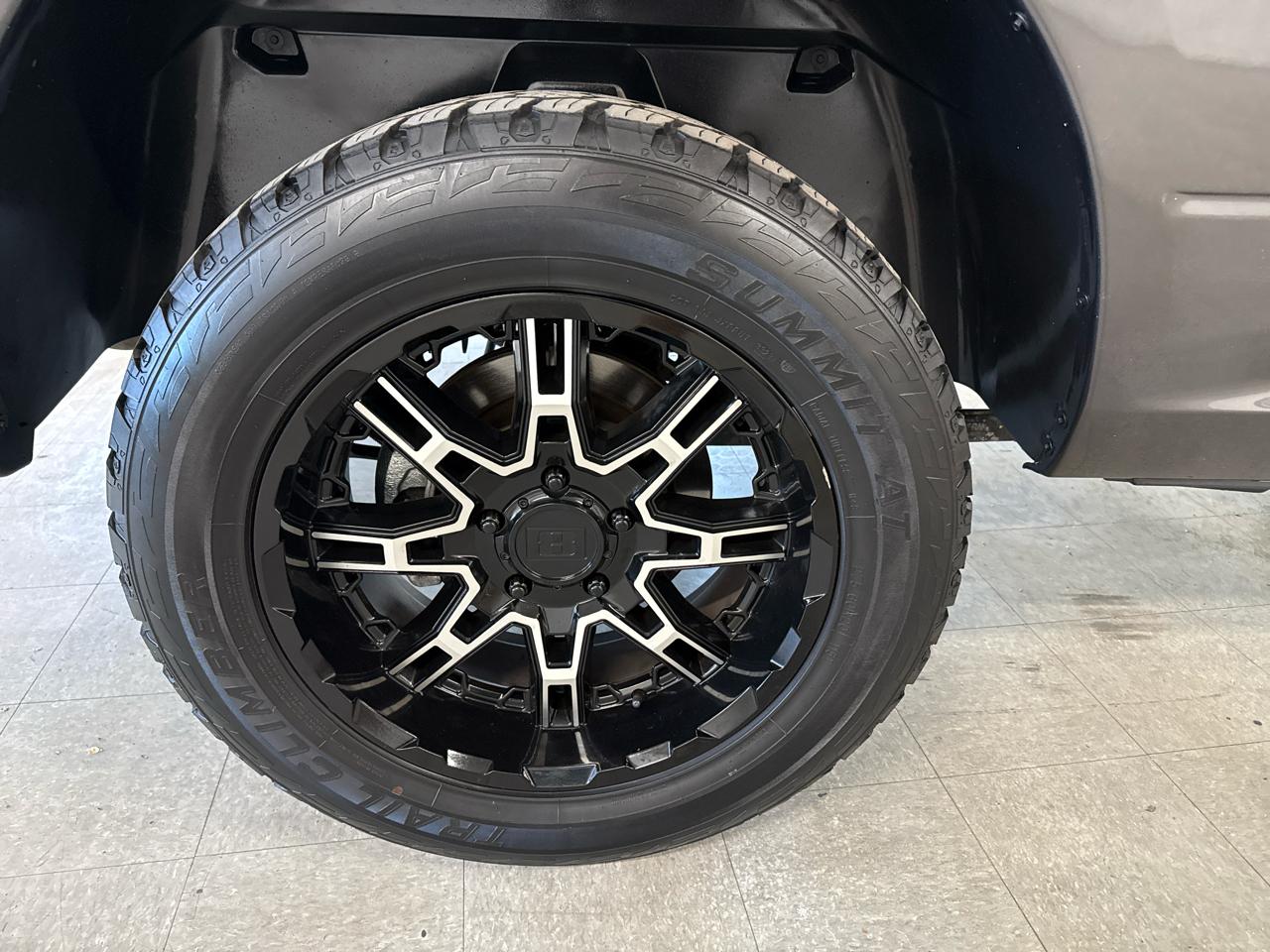 RAM 1500 Big Horn Crew Cab 4WD 2017
