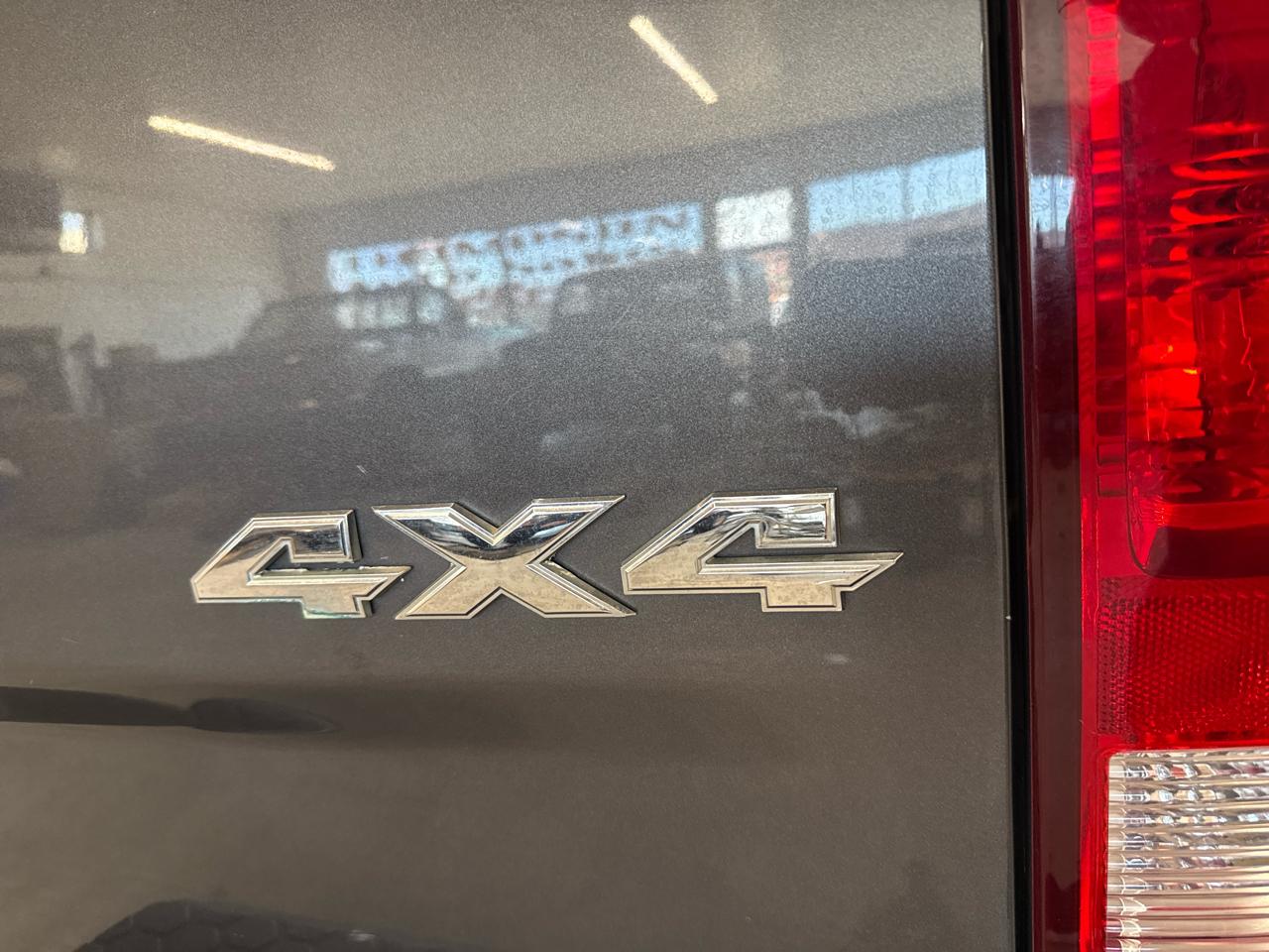 RAM 1500 Big Horn Crew Cab 4WD 2017