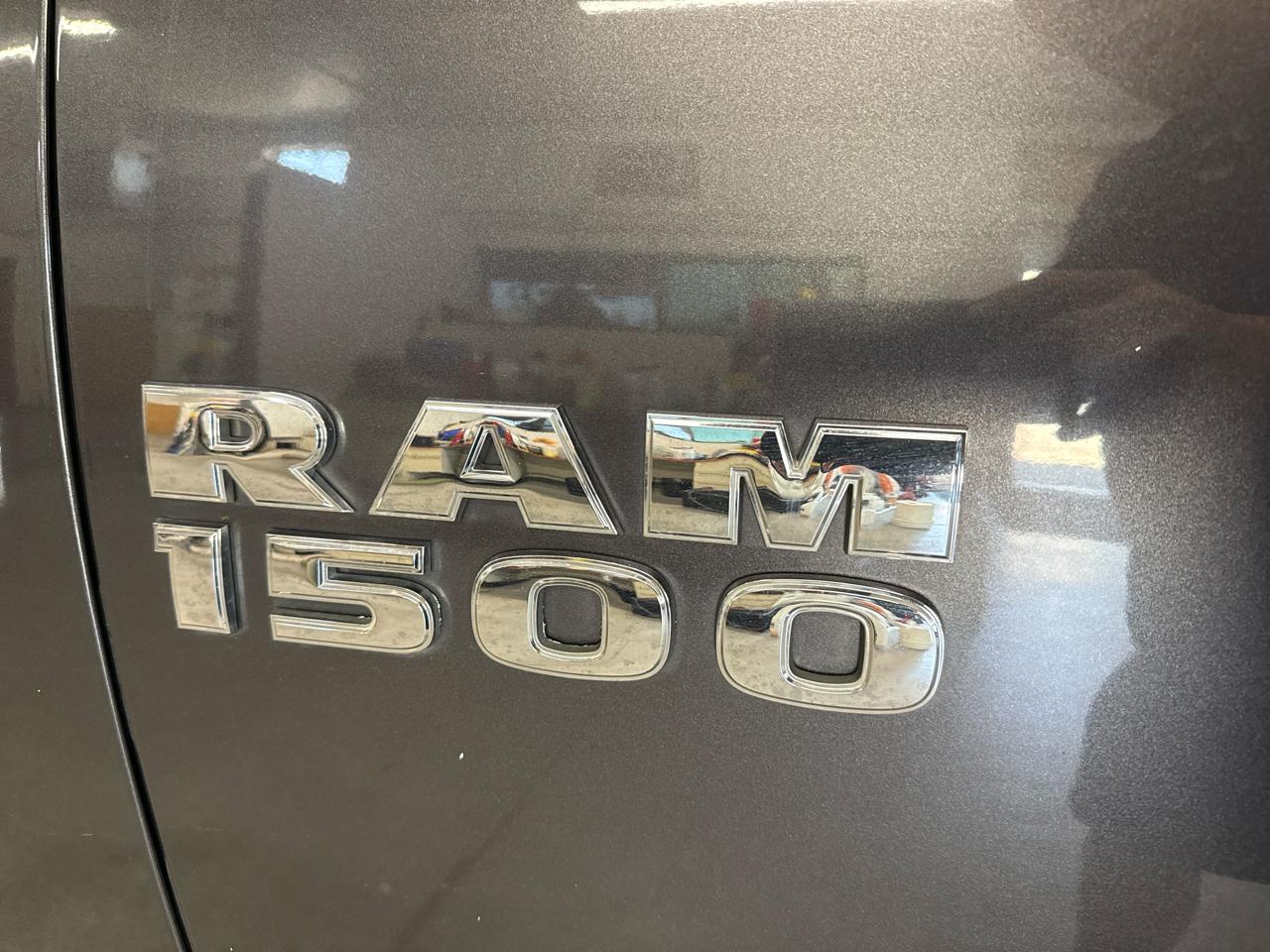 RAM 1500 Big Horn Crew Cab 4WD 2017