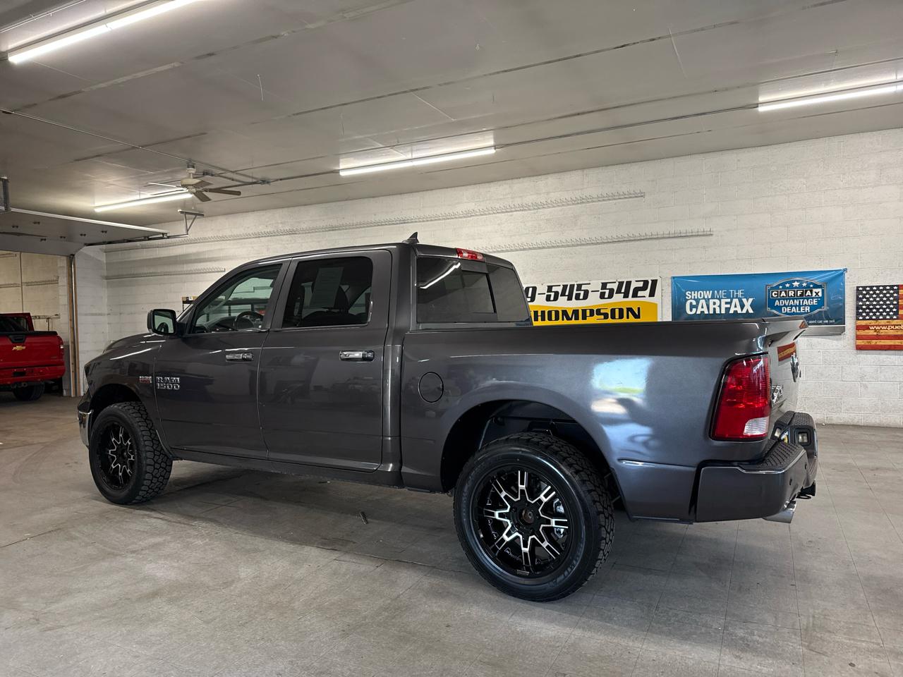 RAM 1500 Big Horn Crew Cab 4WD 2017