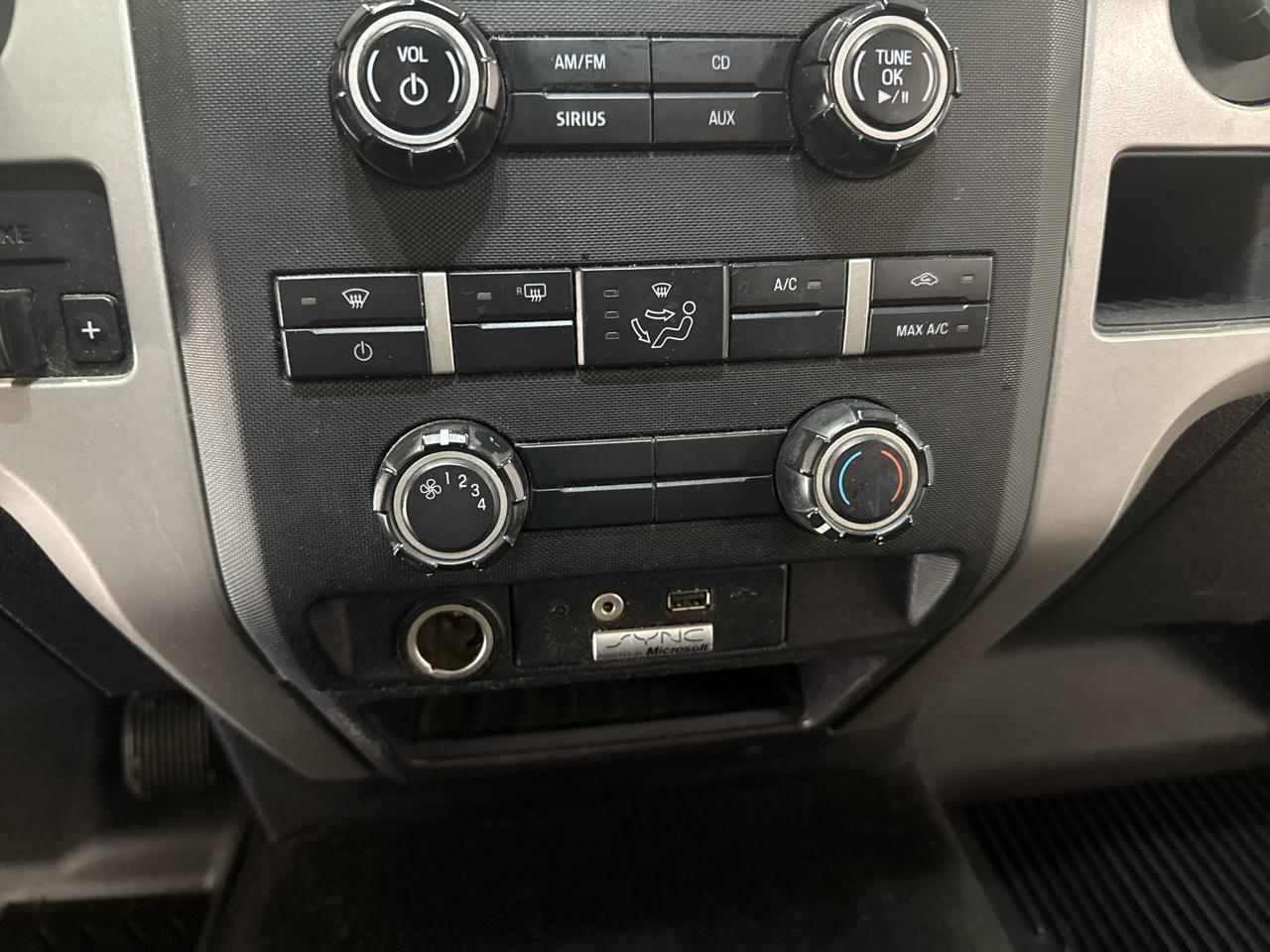 Ford F-150 XLT SuperCrew 4WD 2012