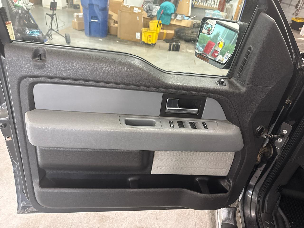 Ford F-150 XLT SuperCrew 4WD 2012