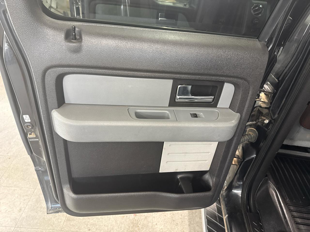 Ford F-150 XLT SuperCrew 4WD 2012