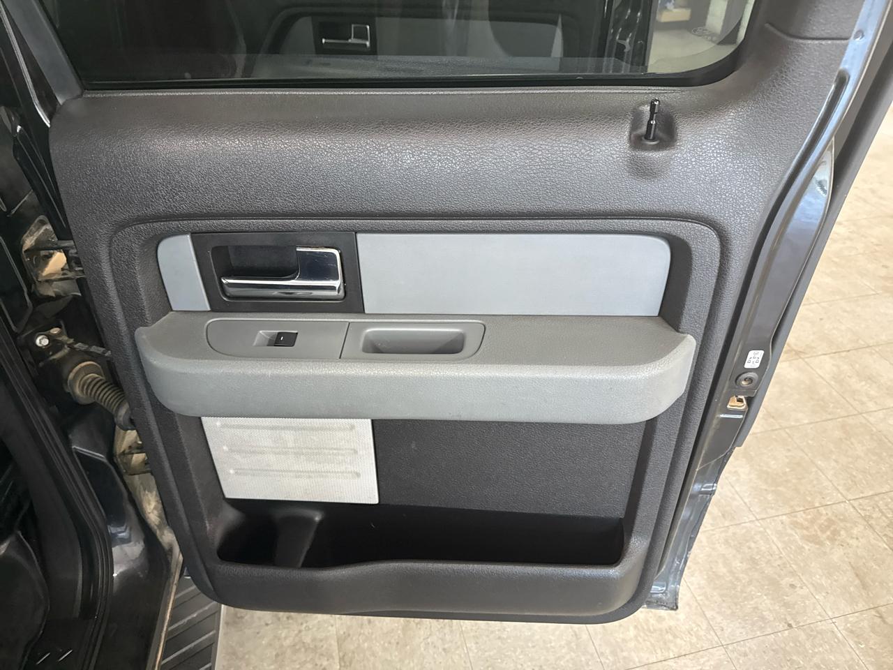 Ford F-150 XLT SuperCrew 4WD 2012