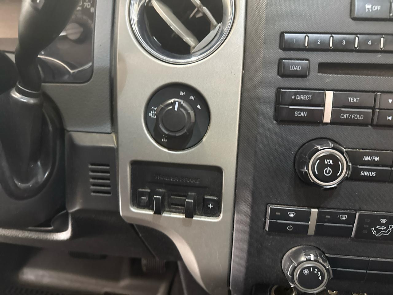Ford F-150 XLT SuperCrew 4WD 2012