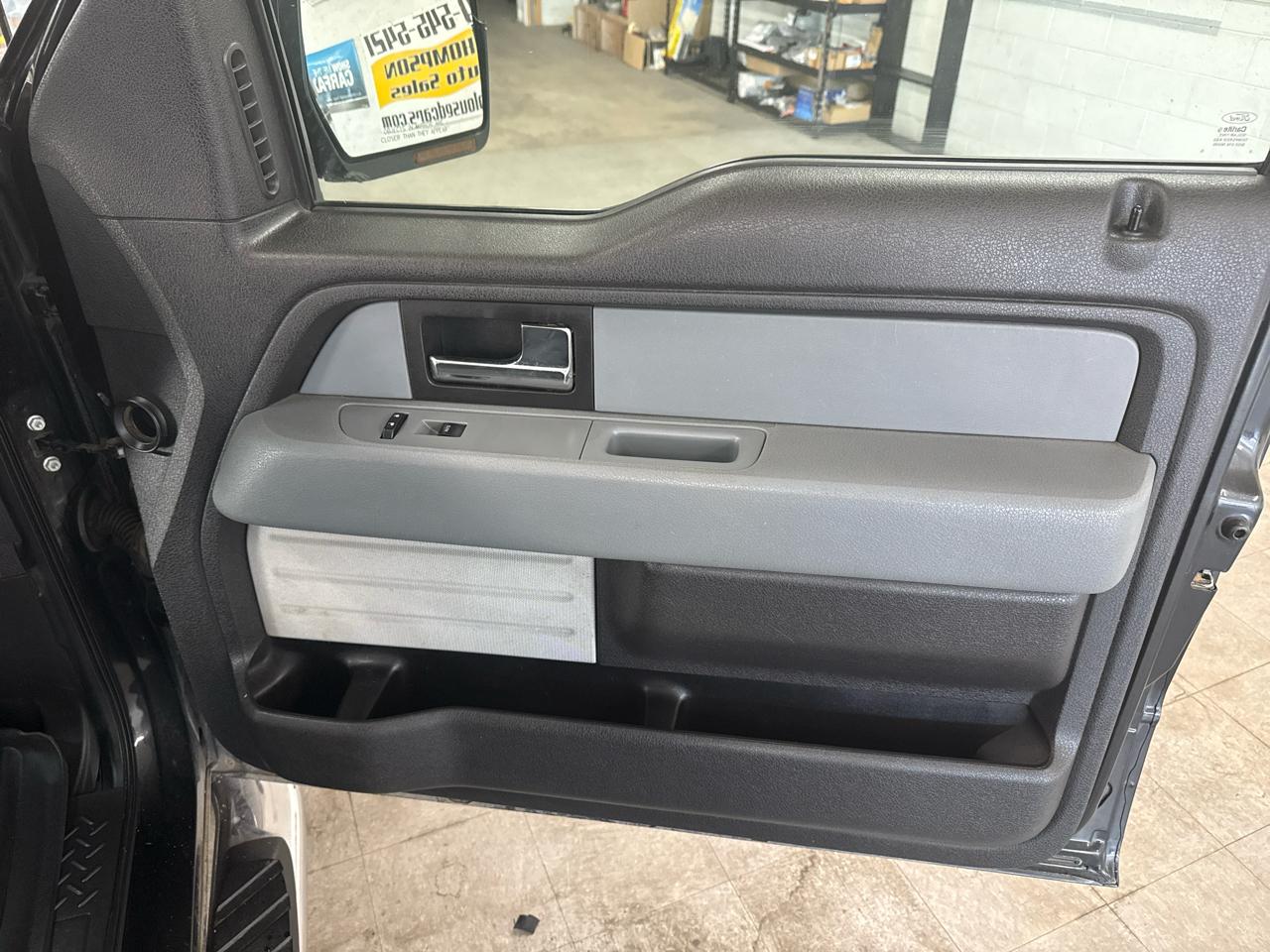 Ford F-150 XLT SuperCrew 4WD 2012