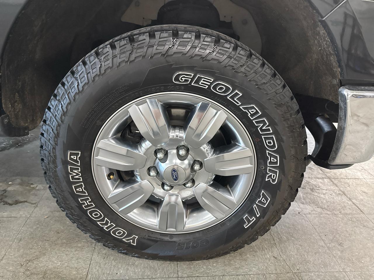 Ford F-150 XLT SuperCrew 4WD 2012