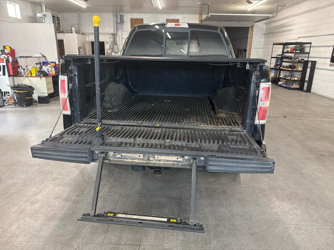 Ford F-150 XLT SuperCrew 4WD 2012