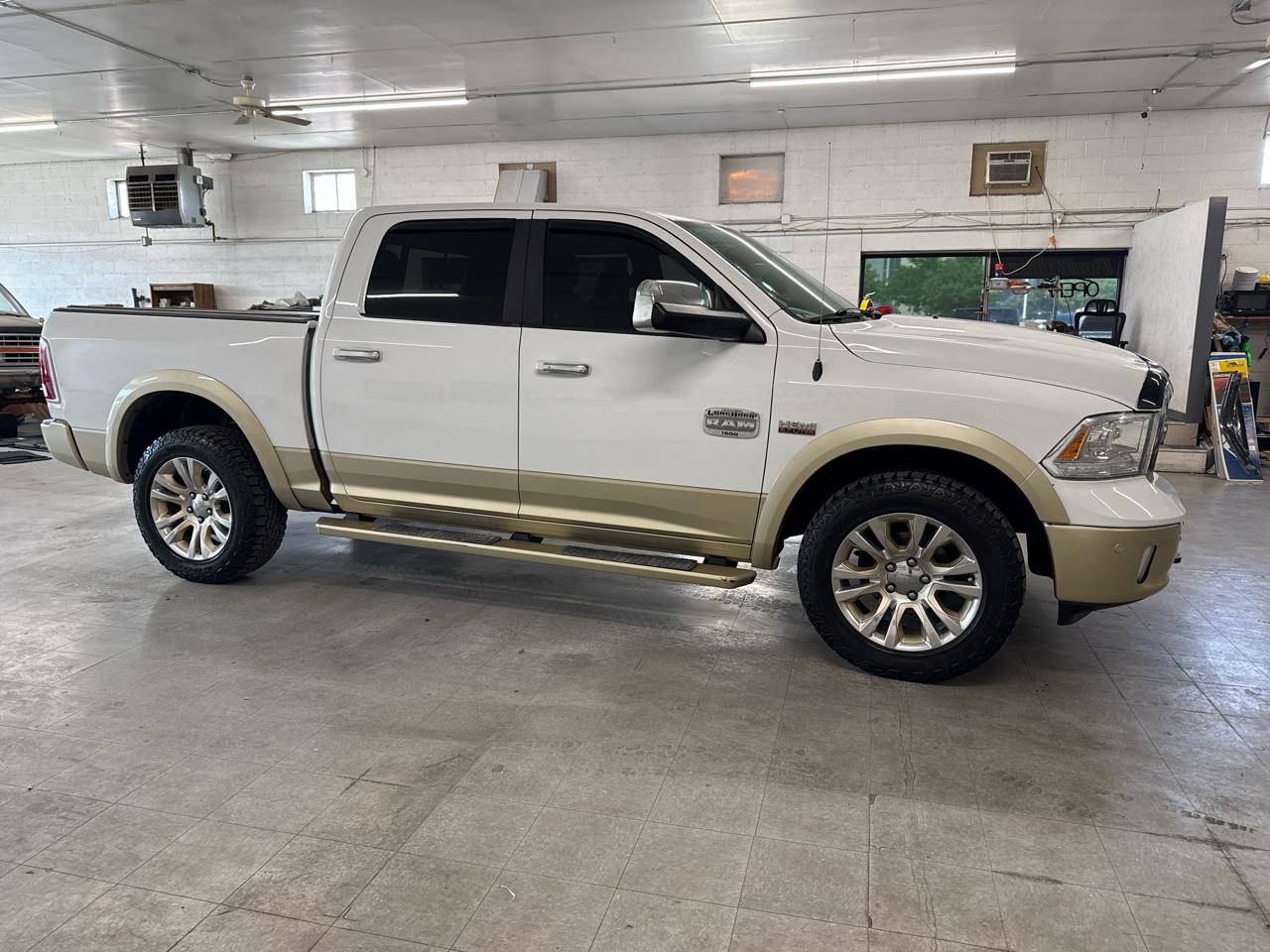 RAM 1500 Laramie Longhorn Crew Cab 4WD 2014