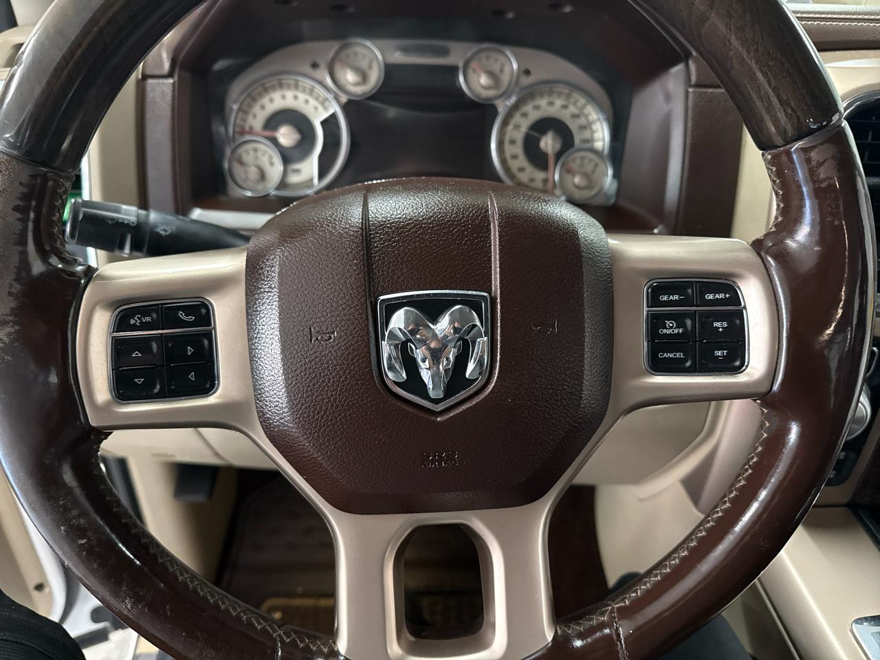 RAM 1500 Laramie Longhorn Crew Cab 4WD 2014