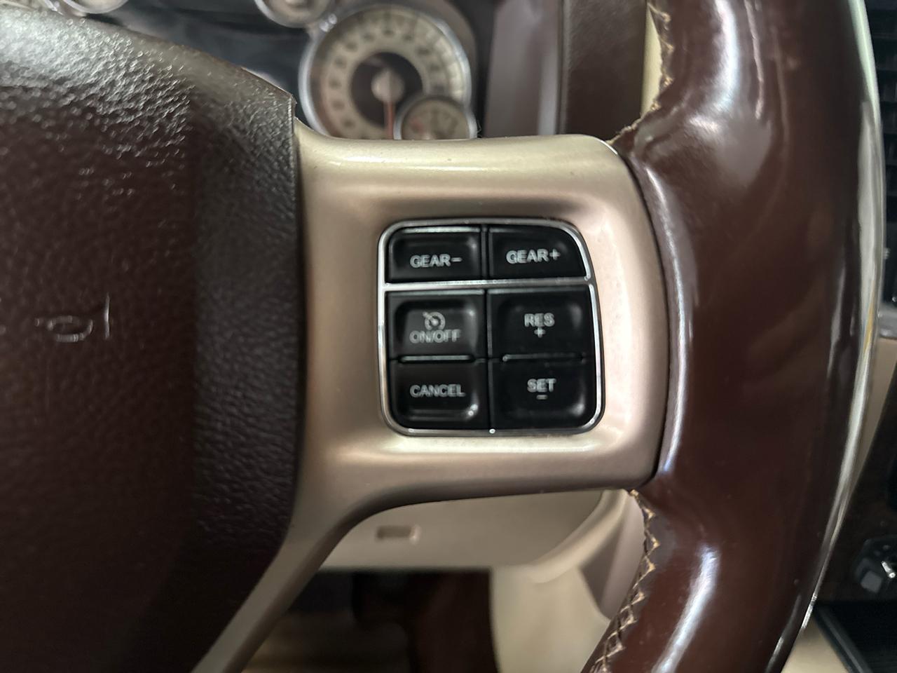 RAM 1500 Laramie Longhorn Crew Cab 4WD 2014