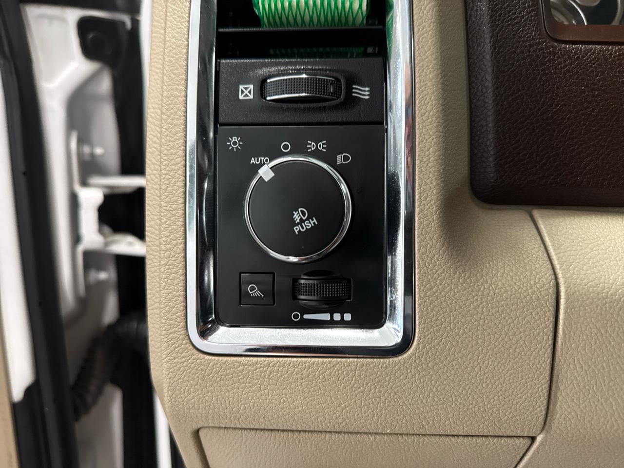 RAM 1500 Laramie Longhorn Crew Cab 4WD 2014