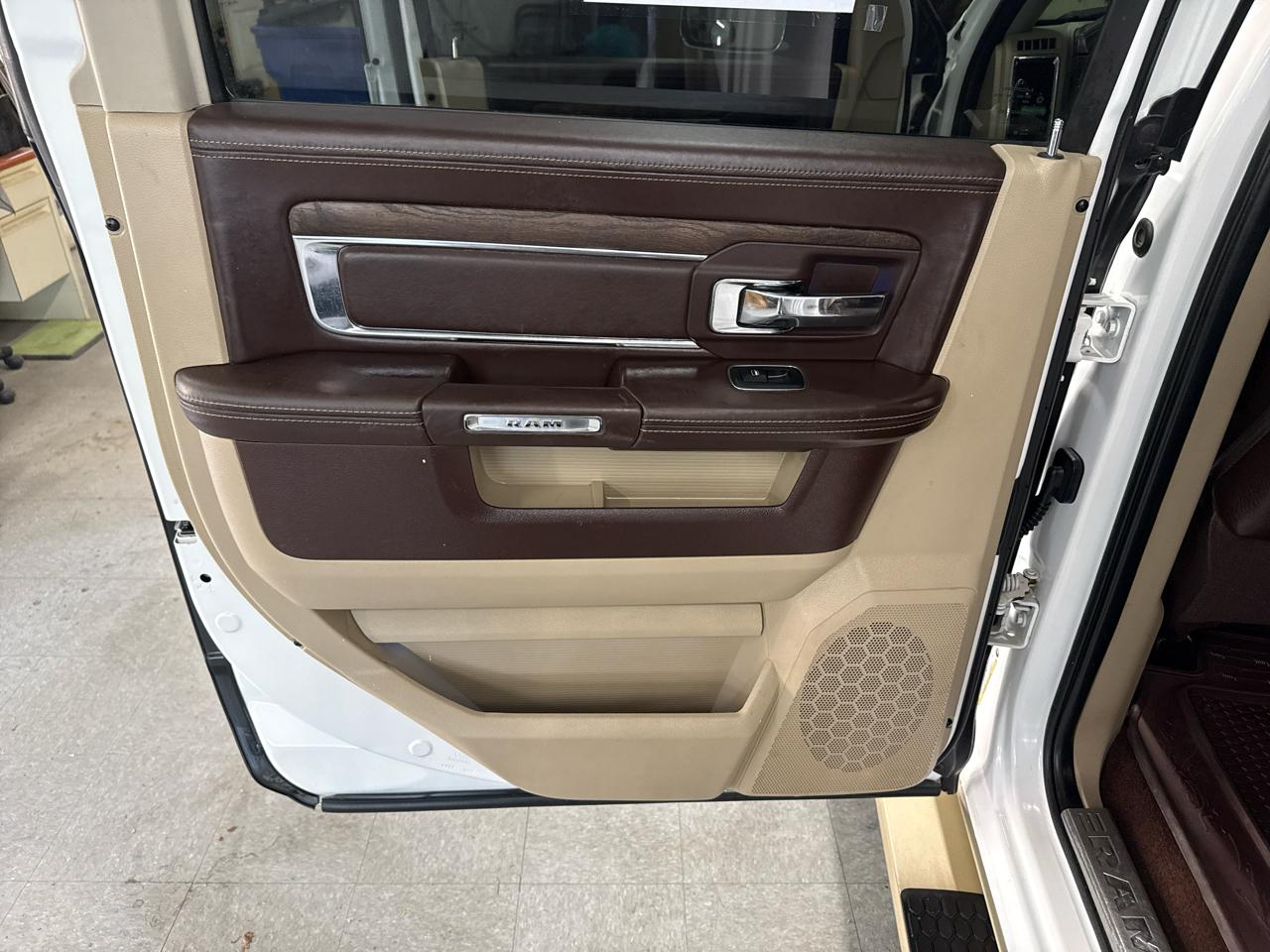 RAM 1500 Laramie Longhorn Crew Cab 4WD 2014