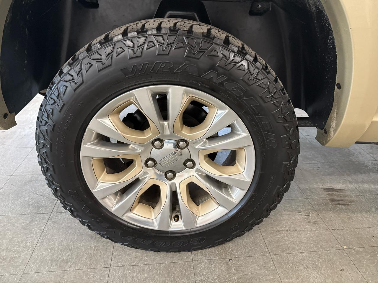 RAM 1500 Laramie Longhorn Crew Cab 4WD 2014
