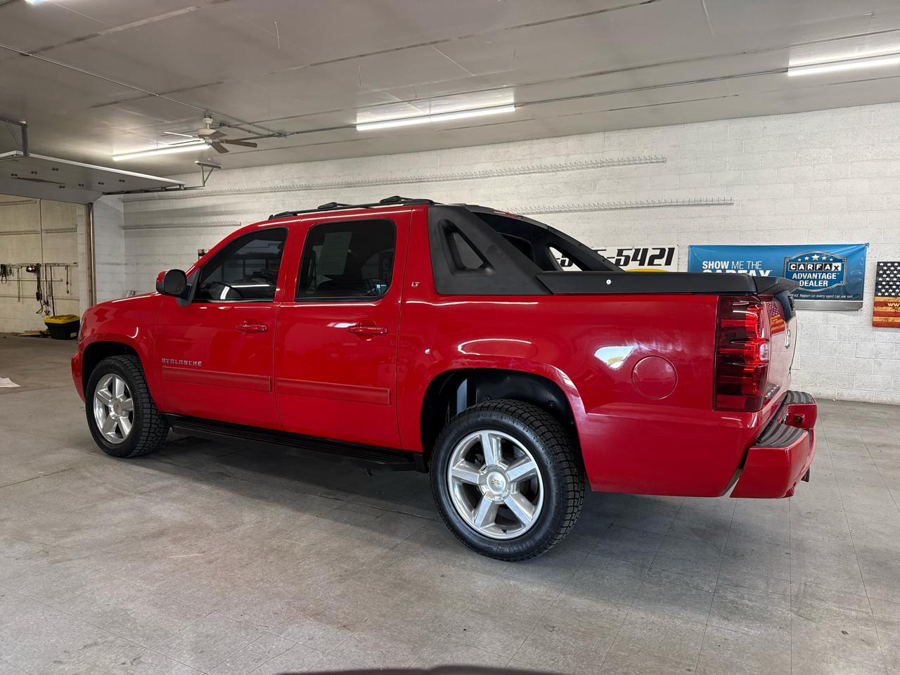 Chevrolet Avalanche LT 4WD 2012