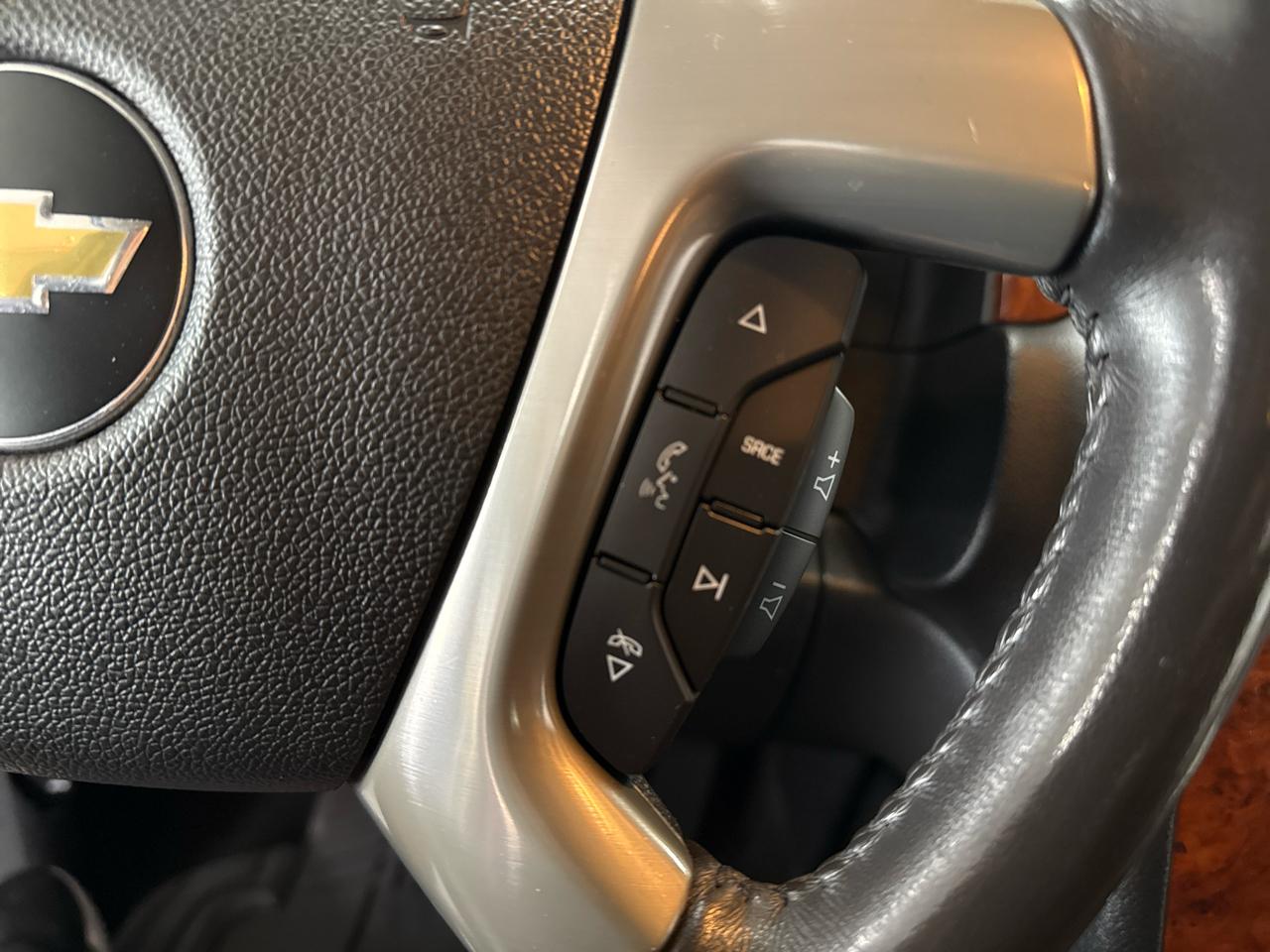 Chevrolet Avalanche LT 4WD 2012