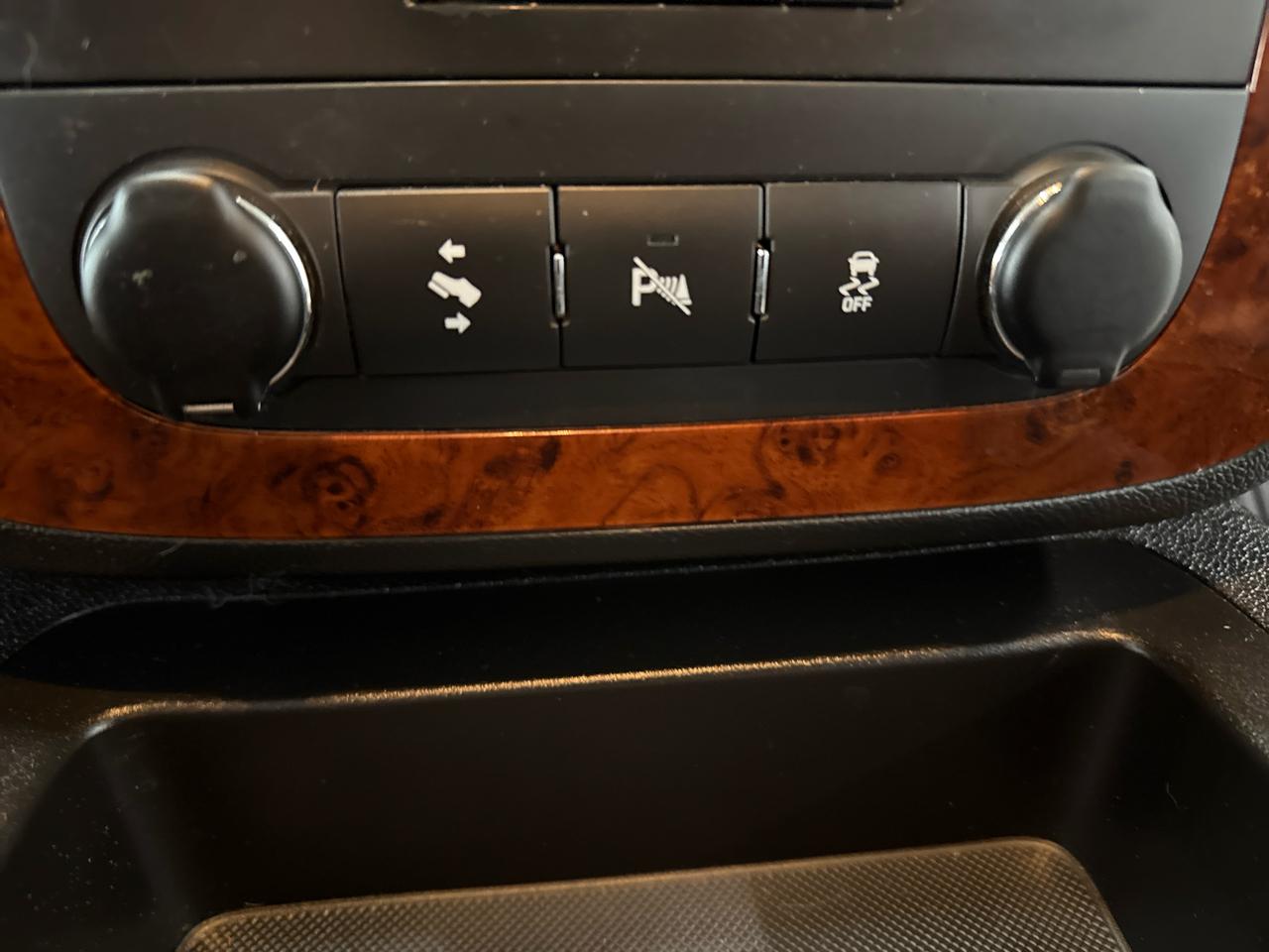 Chevrolet Avalanche LT 4WD 2012