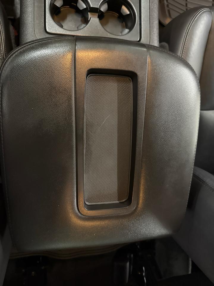Chevrolet Avalanche LT 4WD 2012