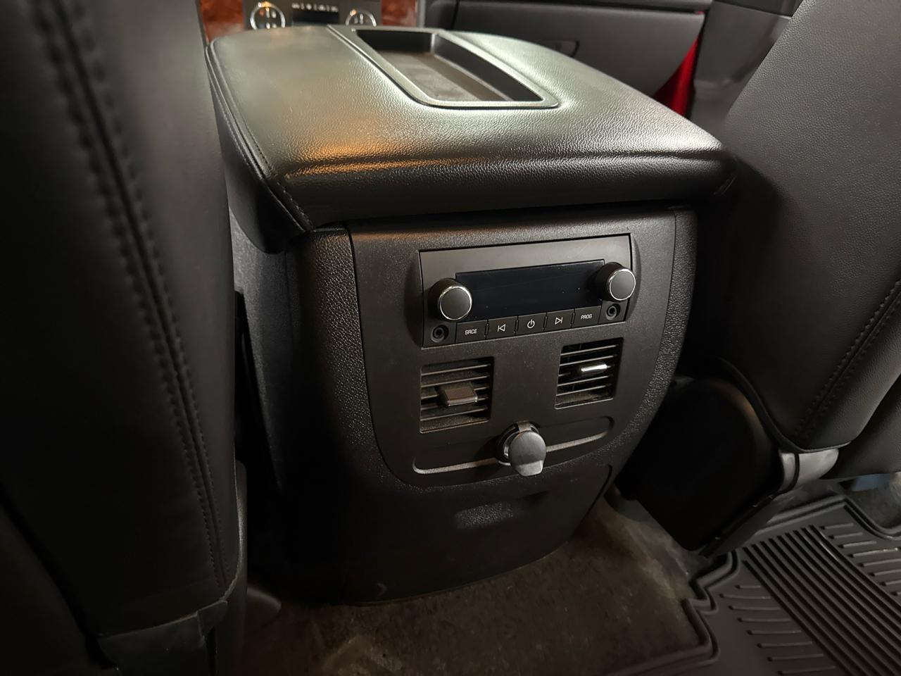 Chevrolet Avalanche LT 4WD 2012