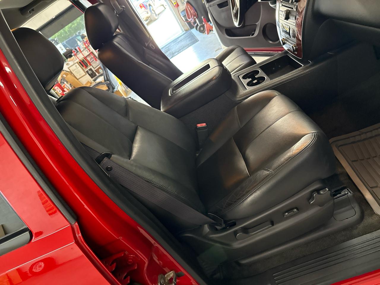 Chevrolet Avalanche LT 4WD 2012