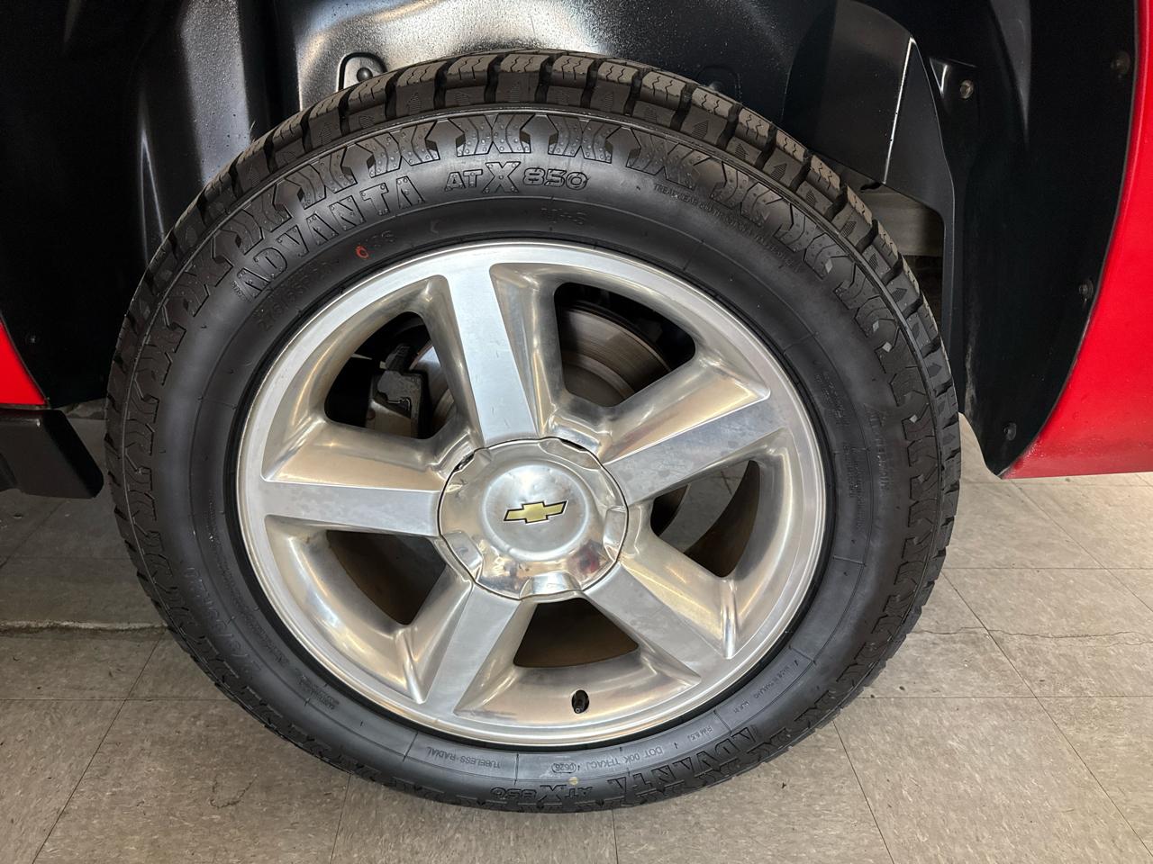 Chevrolet Avalanche LT 4WD 2012
