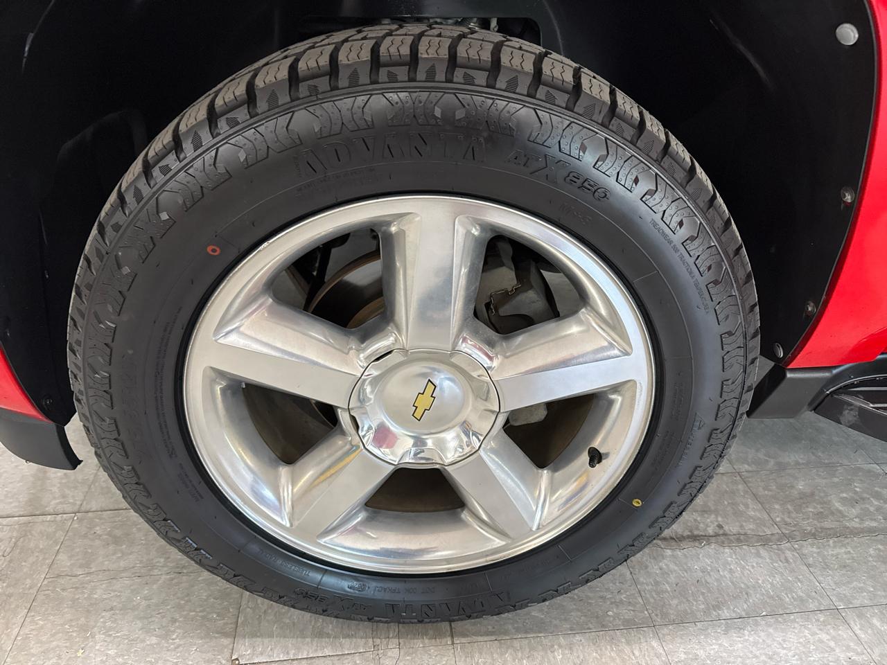 Chevrolet Avalanche LT 4WD 2012