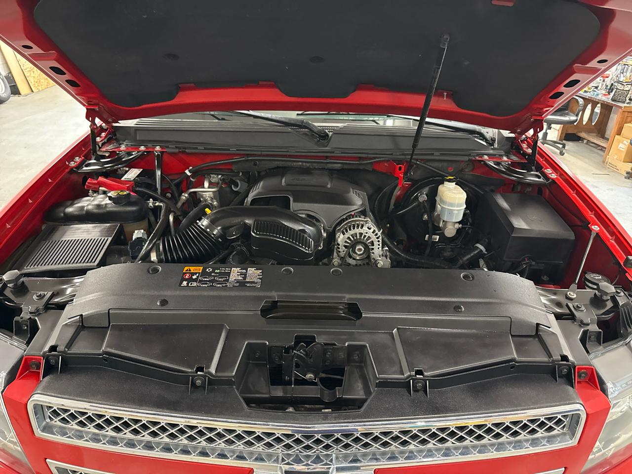 Chevrolet Avalanche LT 4WD 2012