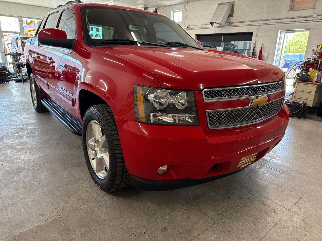 Chevrolet Avalanche LT 4WD 2012