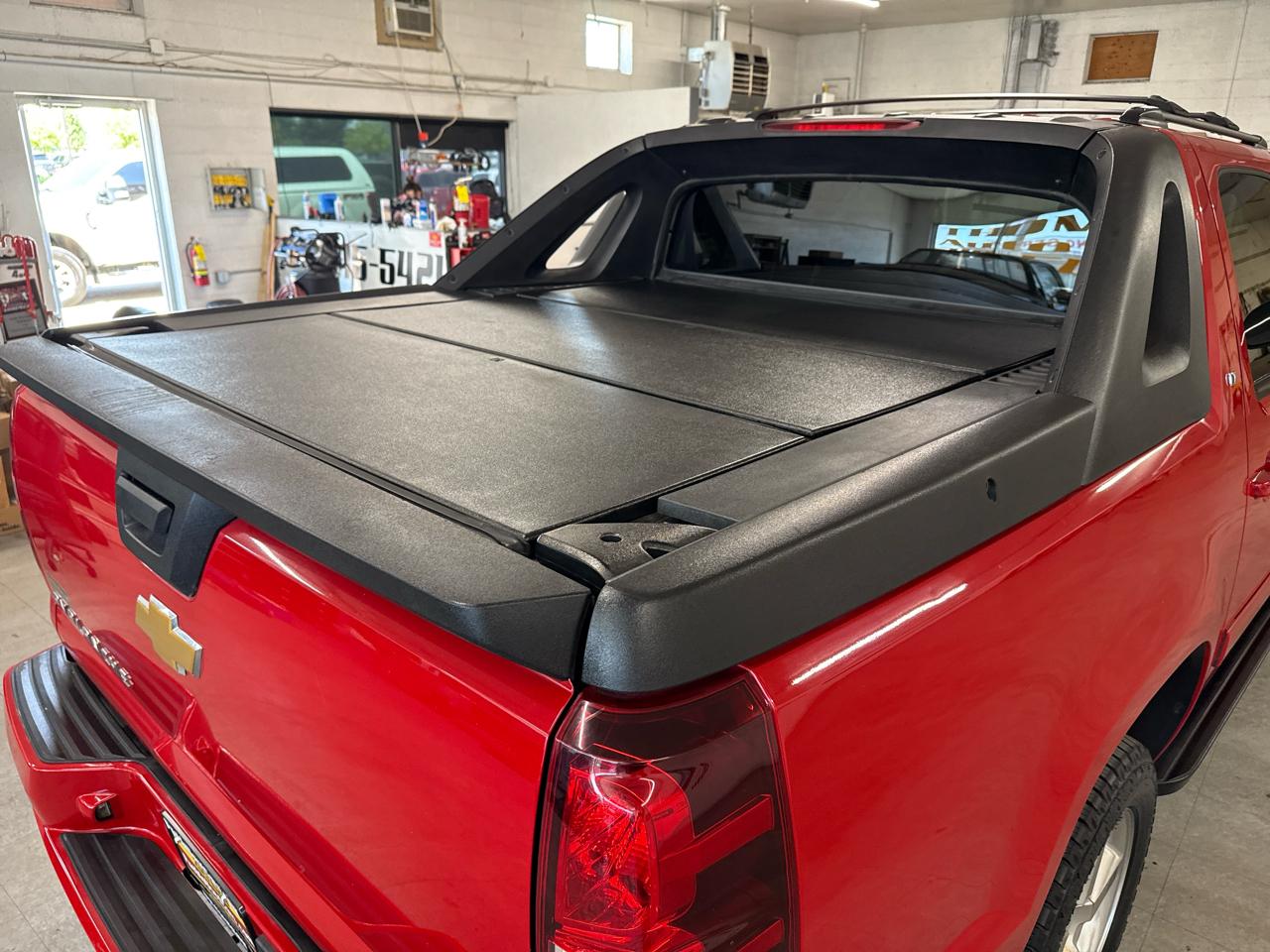 Chevrolet Avalanche LT 4WD 2012