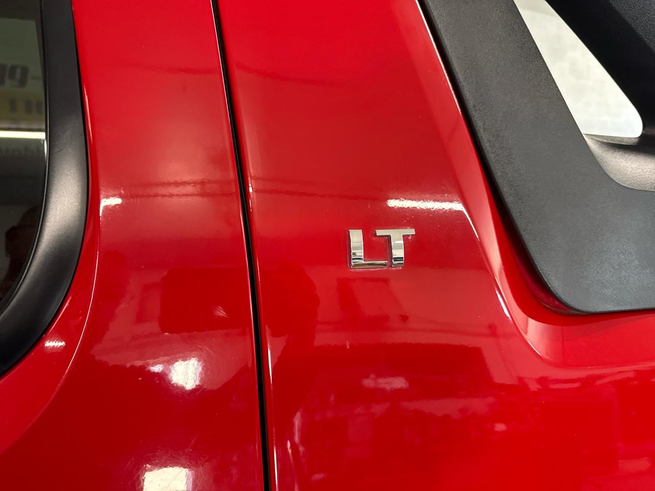 Chevrolet Avalanche LT 4WD 2012