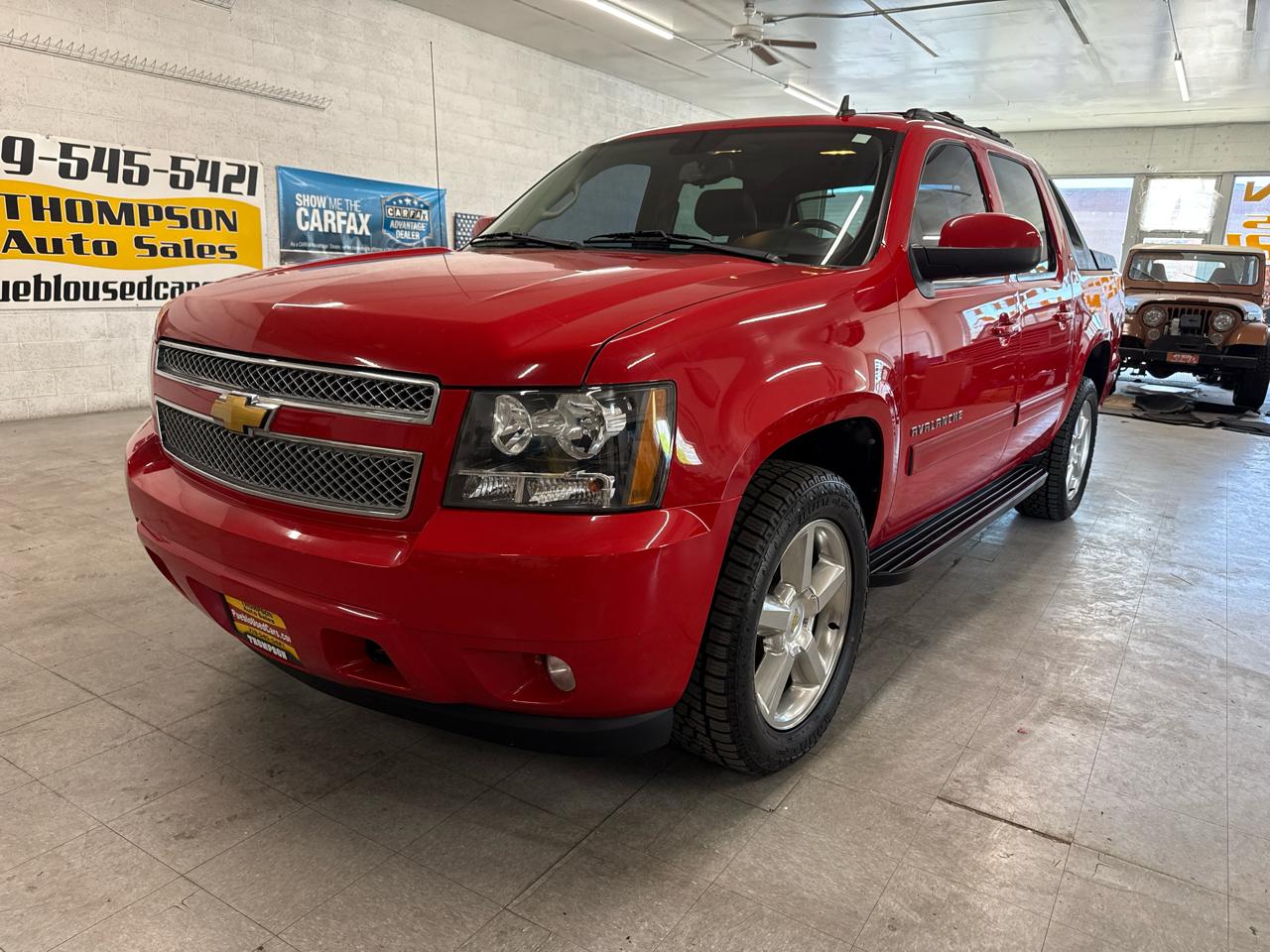 Chevrolet Avalanche LT 4WD 2012