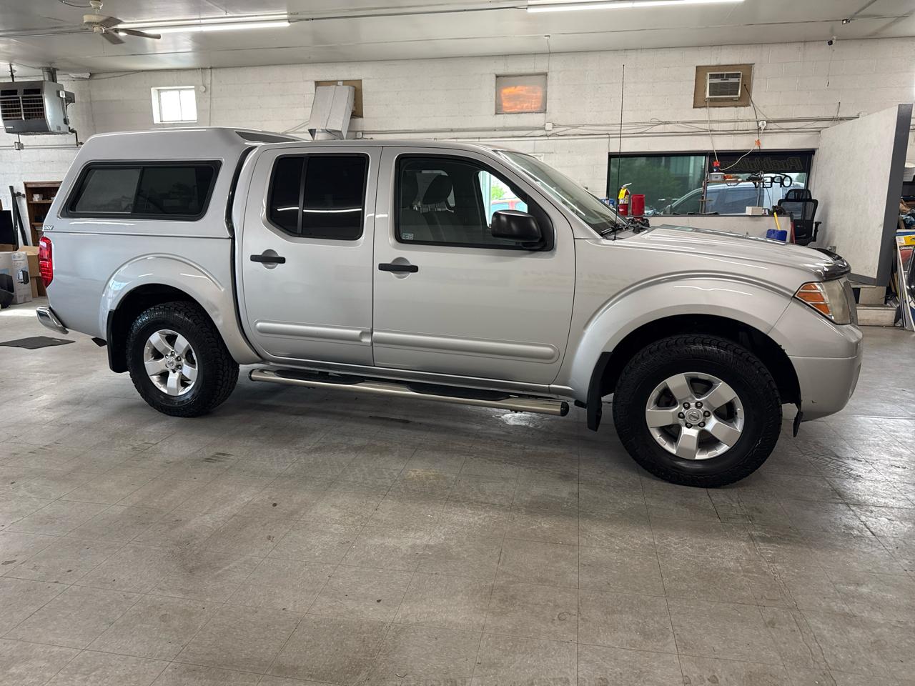 Nissan Frontier SV Crew Cab 4WD 2012
