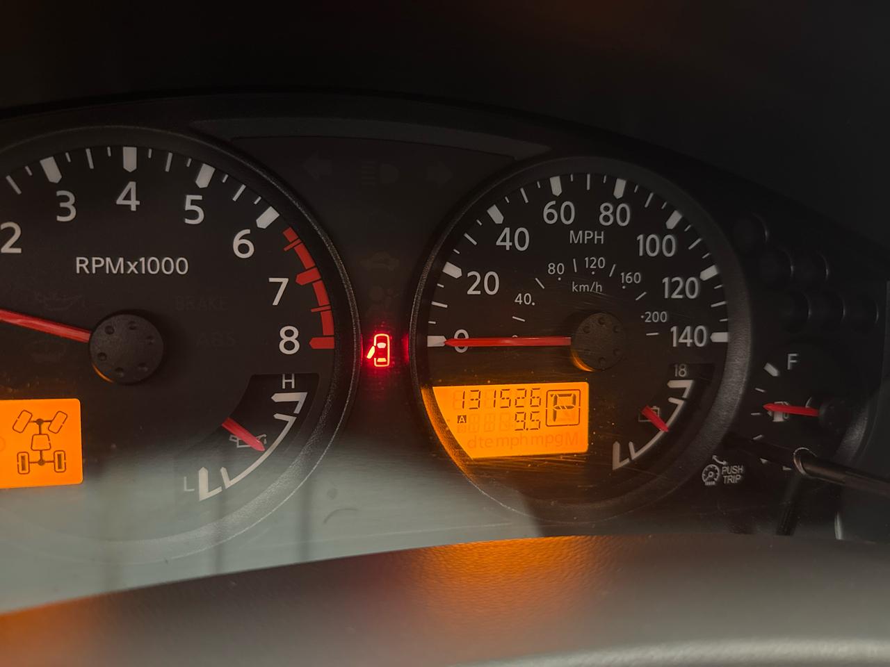 Nissan Frontier SV Crew Cab 4WD 2012