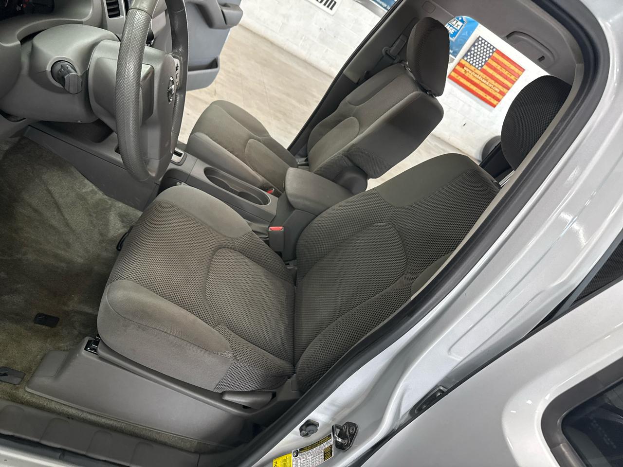 Nissan Frontier SV Crew Cab 4WD 2012