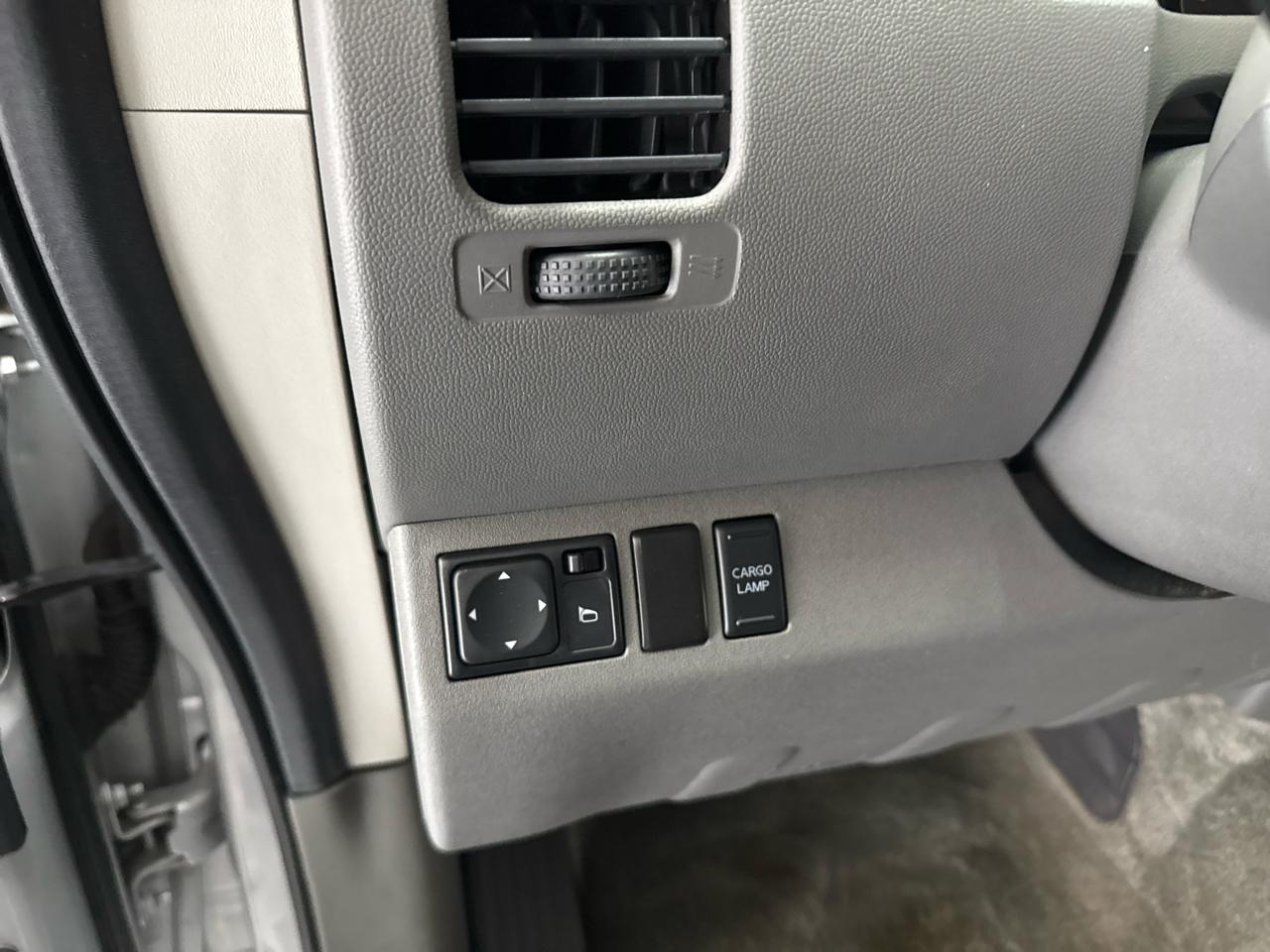 Nissan Frontier SV Crew Cab 4WD 2012
