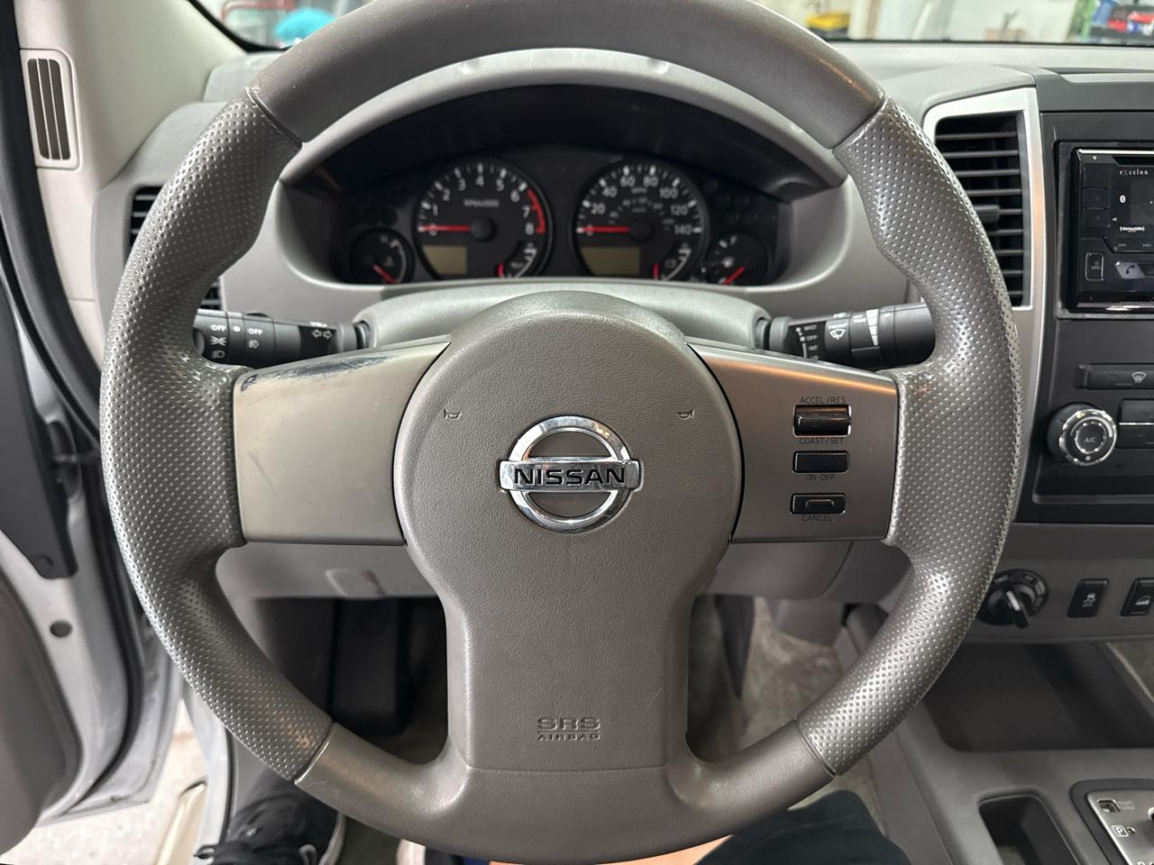 Nissan Frontier SV Crew Cab 4WD 2012