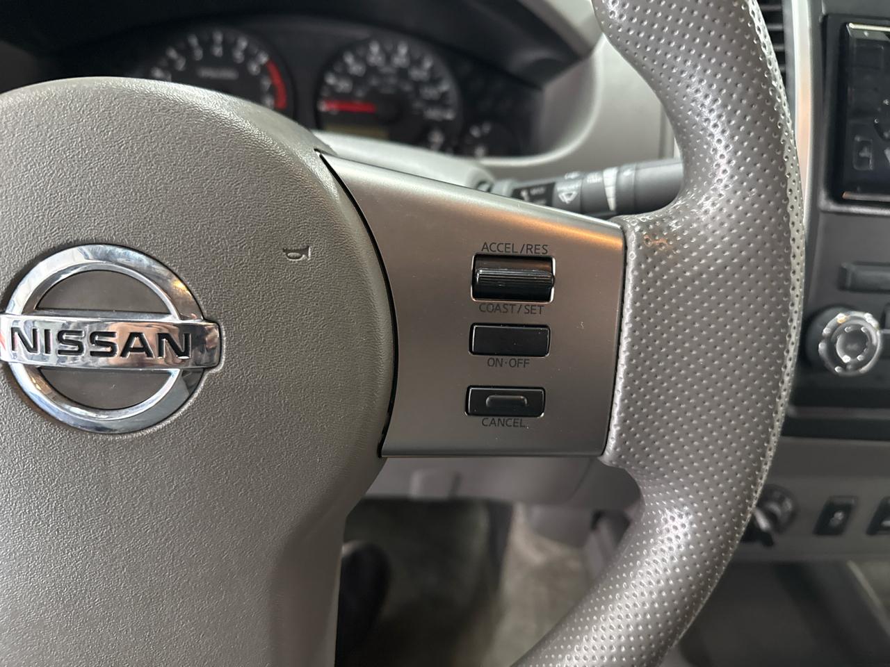 Nissan Frontier SV Crew Cab 4WD 2012