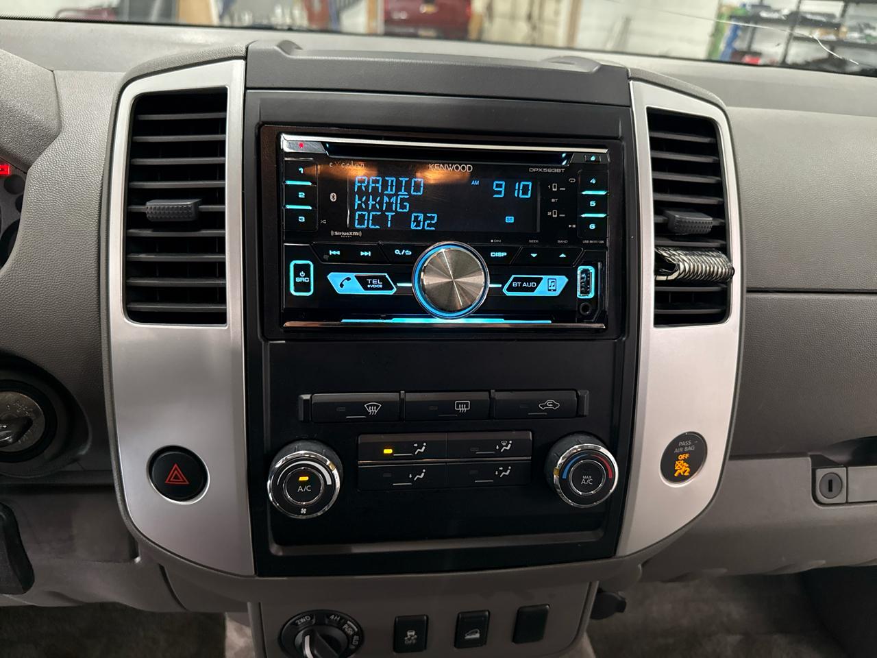 Nissan Frontier SV Crew Cab 4WD 2012