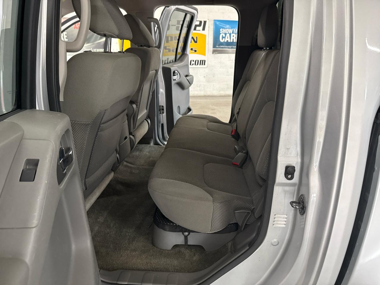 Nissan Frontier SV Crew Cab 4WD 2012
