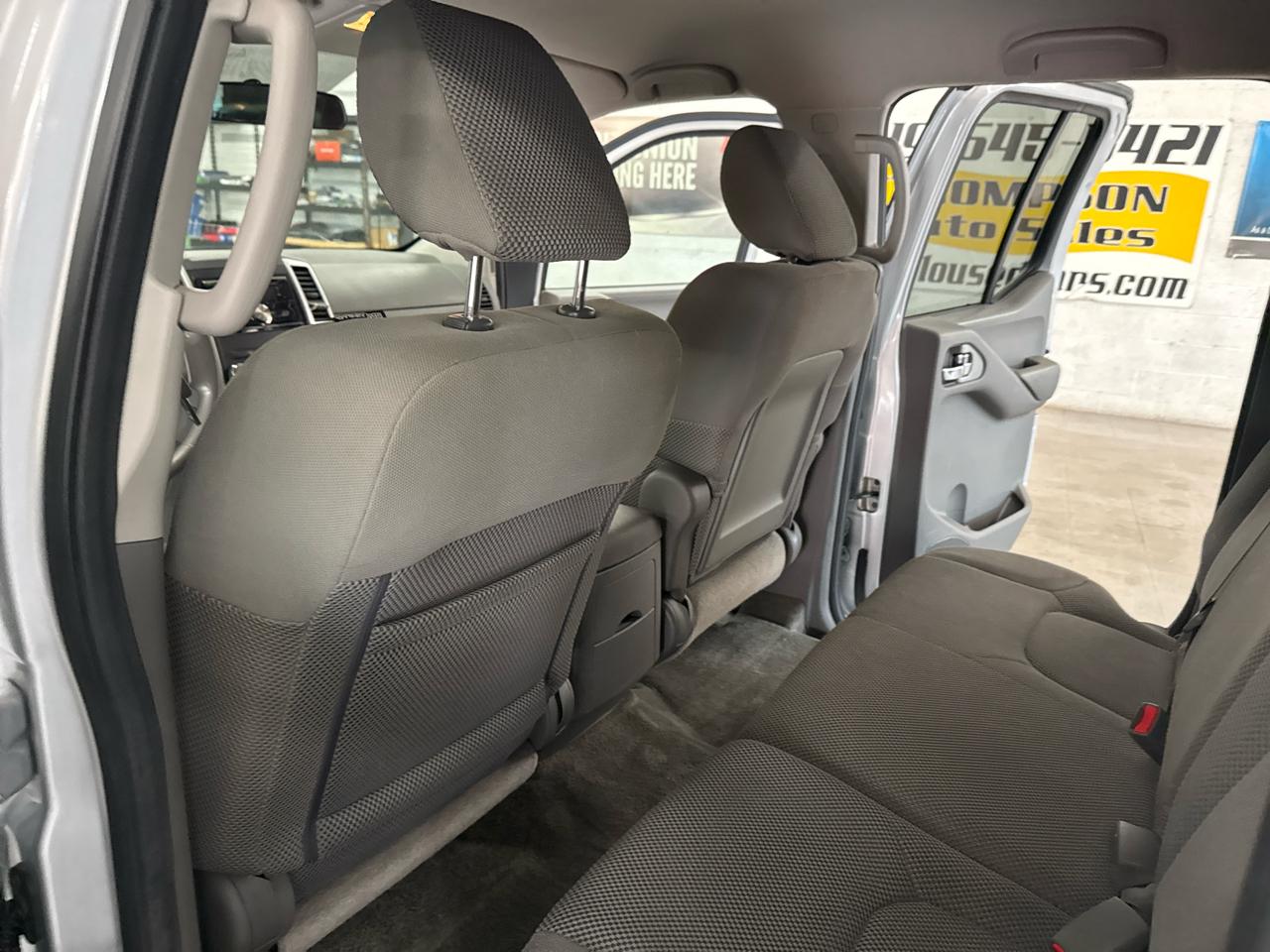 Nissan Frontier SV Crew Cab 4WD 2012