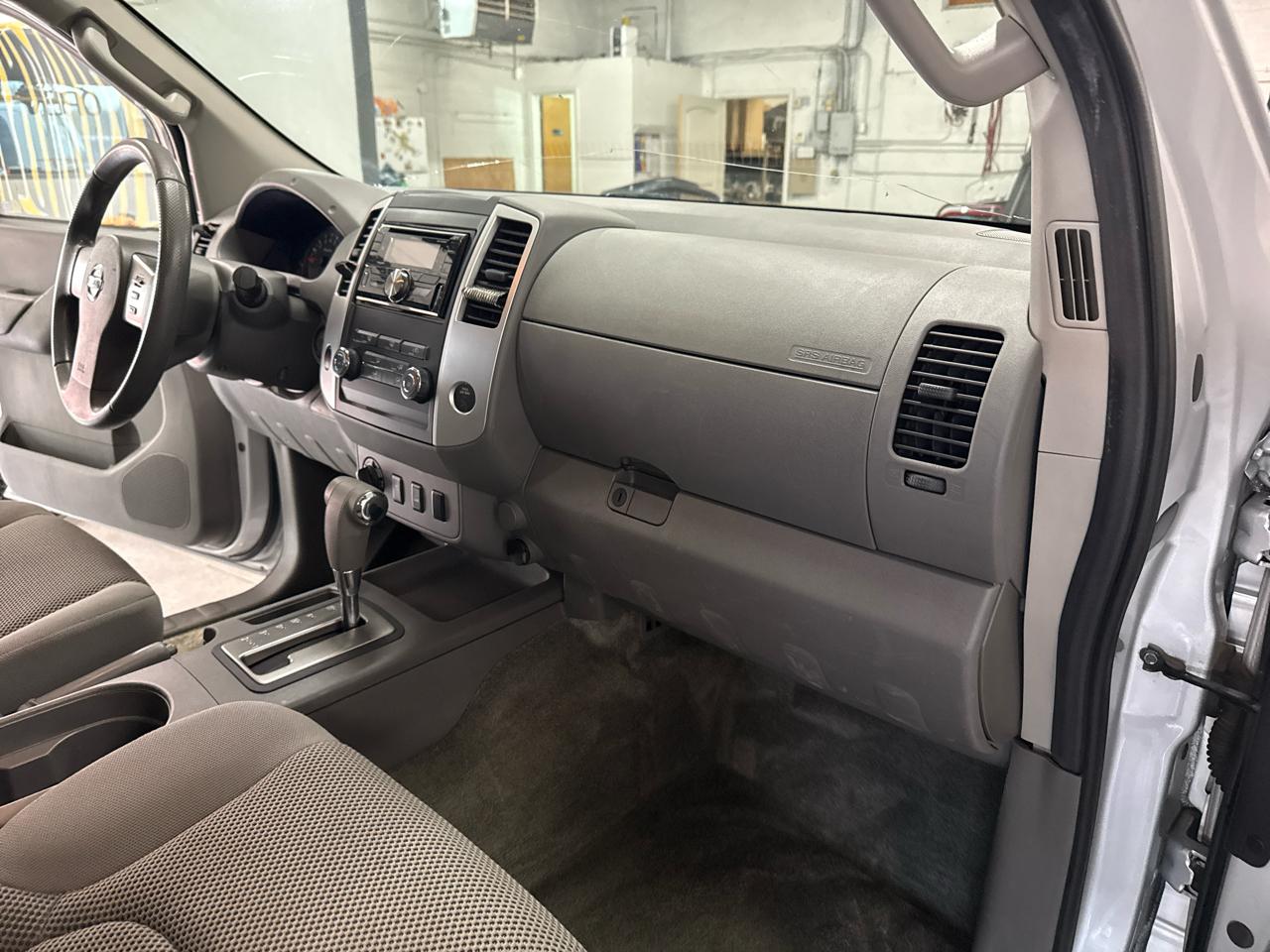 Nissan Frontier SV Crew Cab 4WD 2012