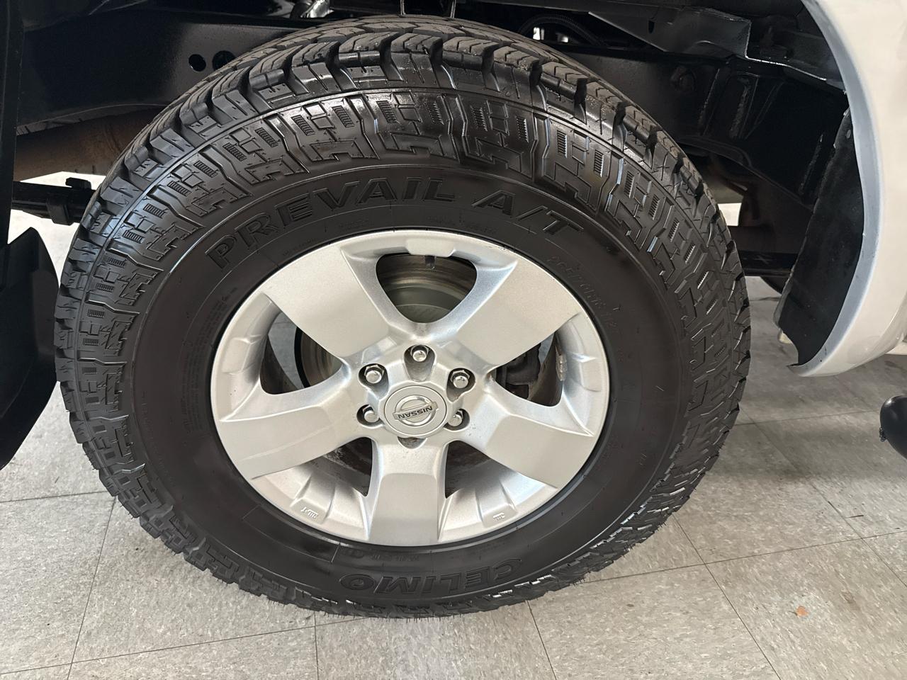 Nissan Frontier SV Crew Cab 4WD 2012
