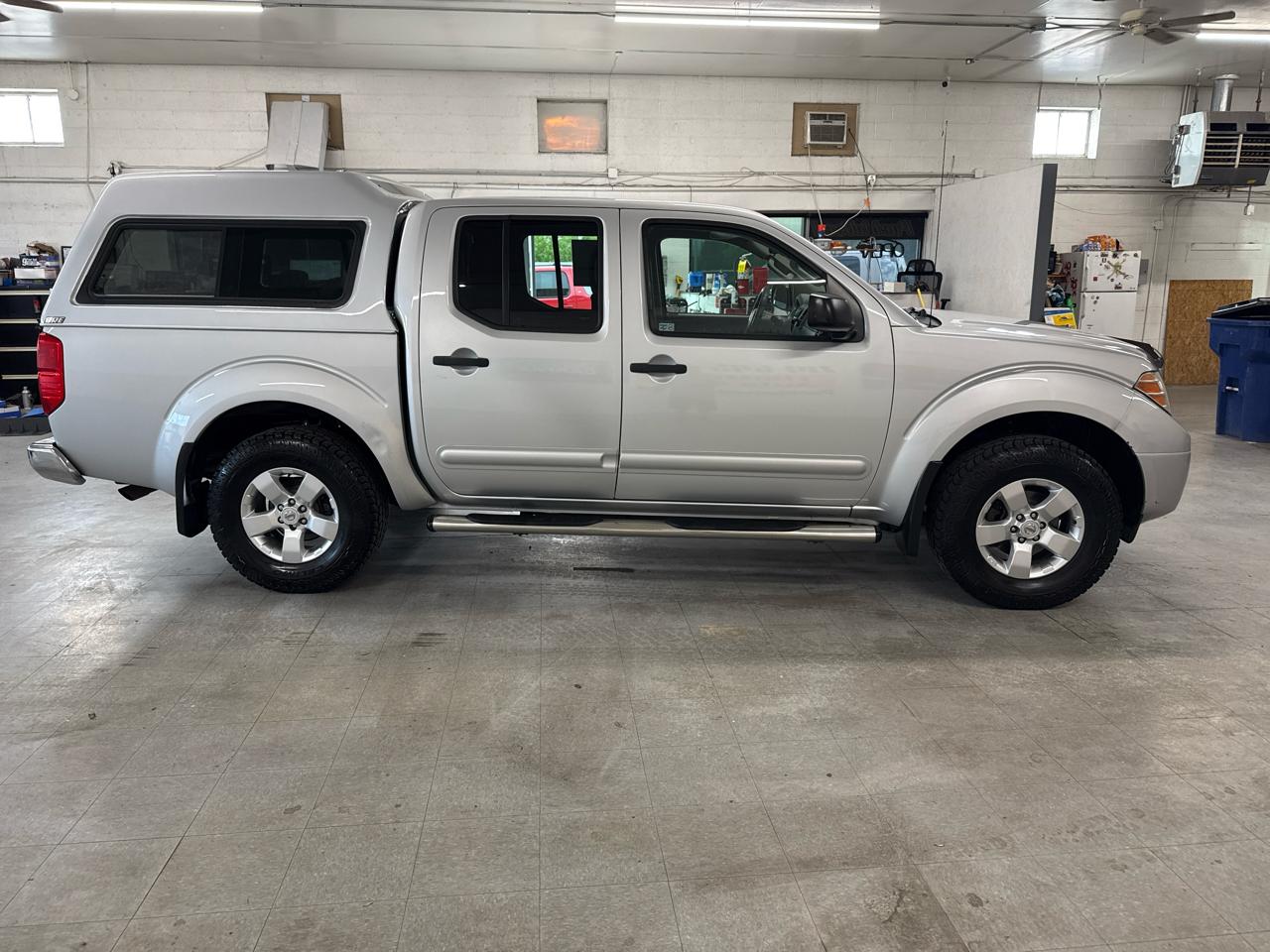 Nissan Frontier SV Crew Cab 4WD 2012