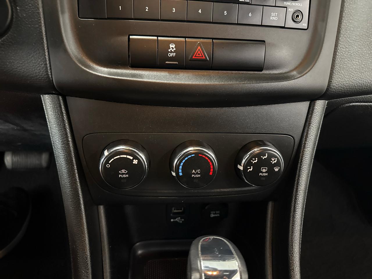 Dodge Avenger SE 2013
