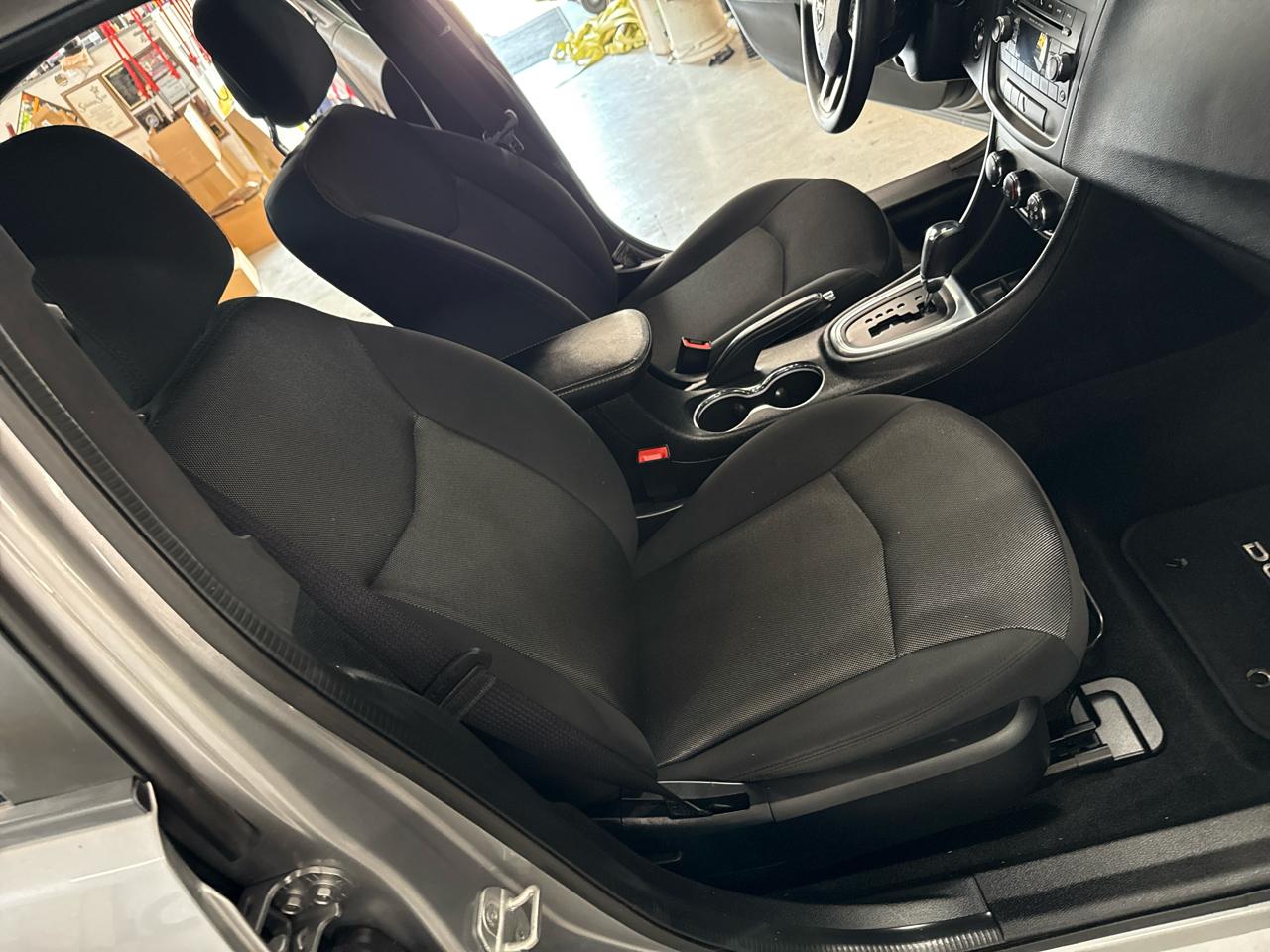 Dodge Avenger SE 2013
