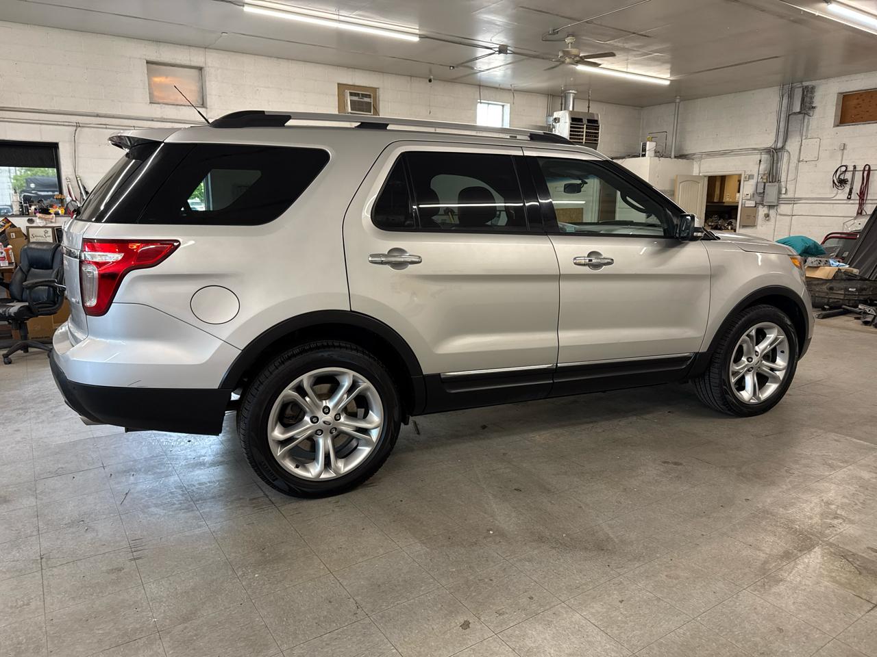 Ford Explorer Limited 4WD 2015
